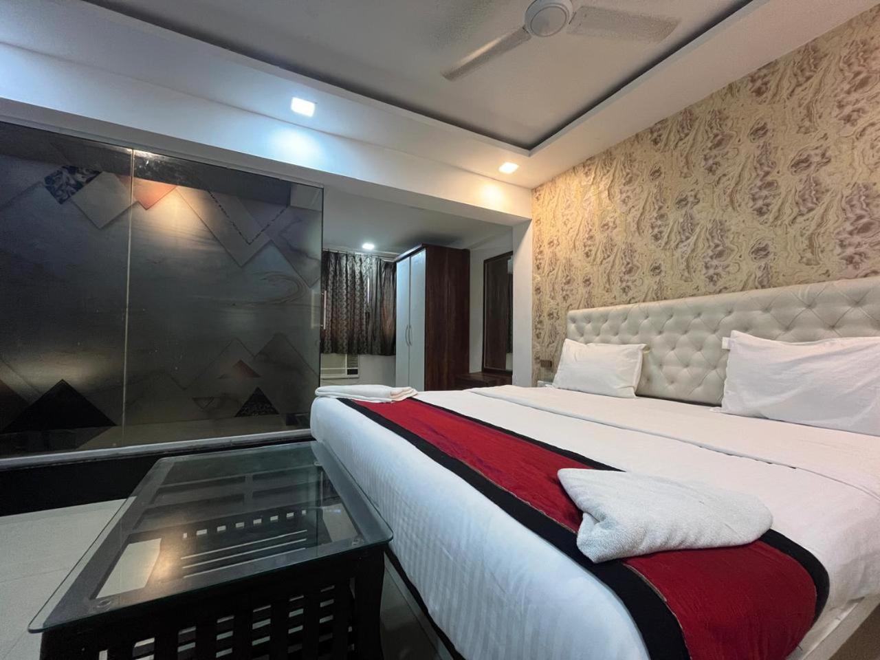 Arsh Executive Inn Dive ภายนอก รูปภาพ