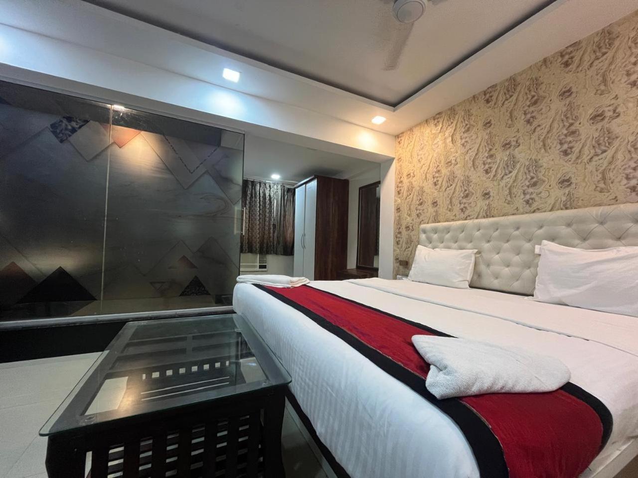 Arsh Executive Inn Dive ภายนอก รูปภาพ